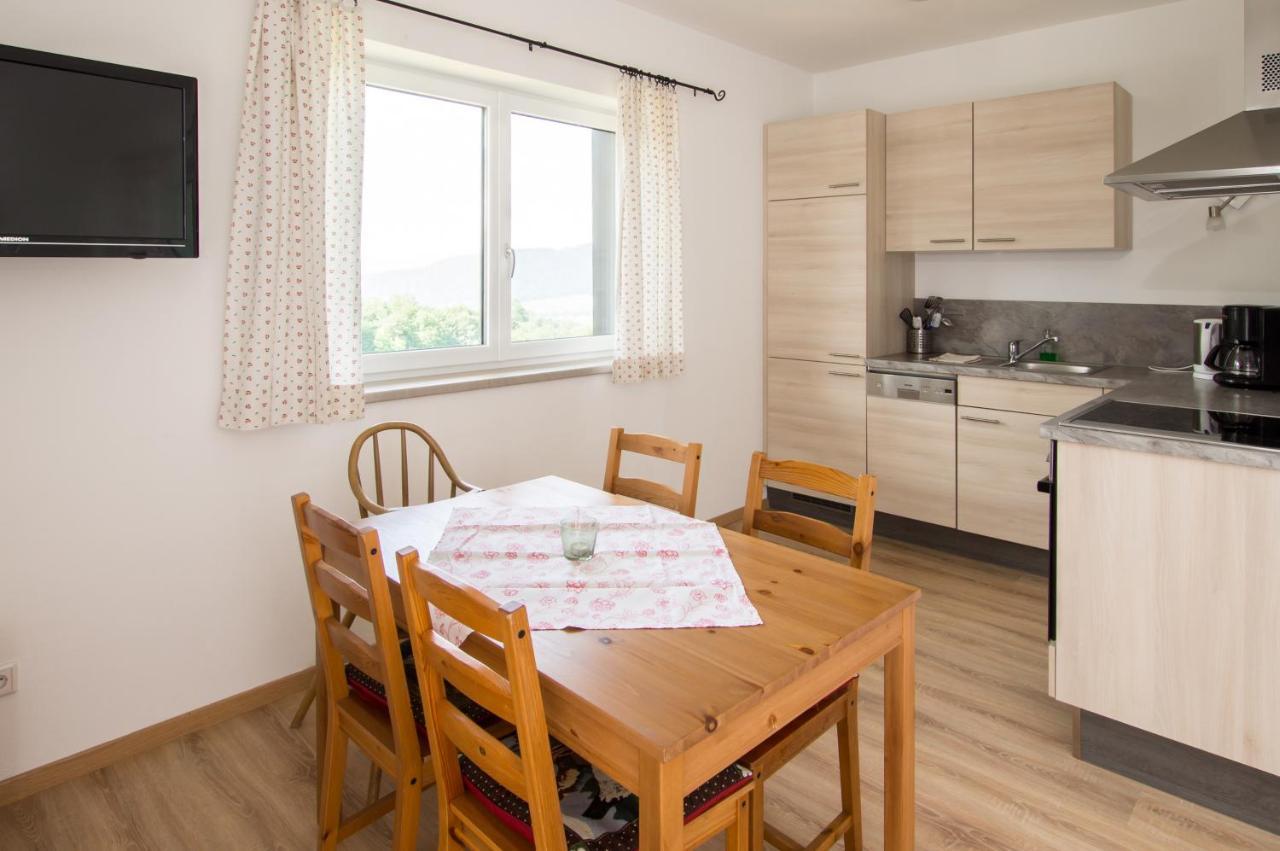 Familienferienhof Stabauer Zell am Moos Exteriör bild